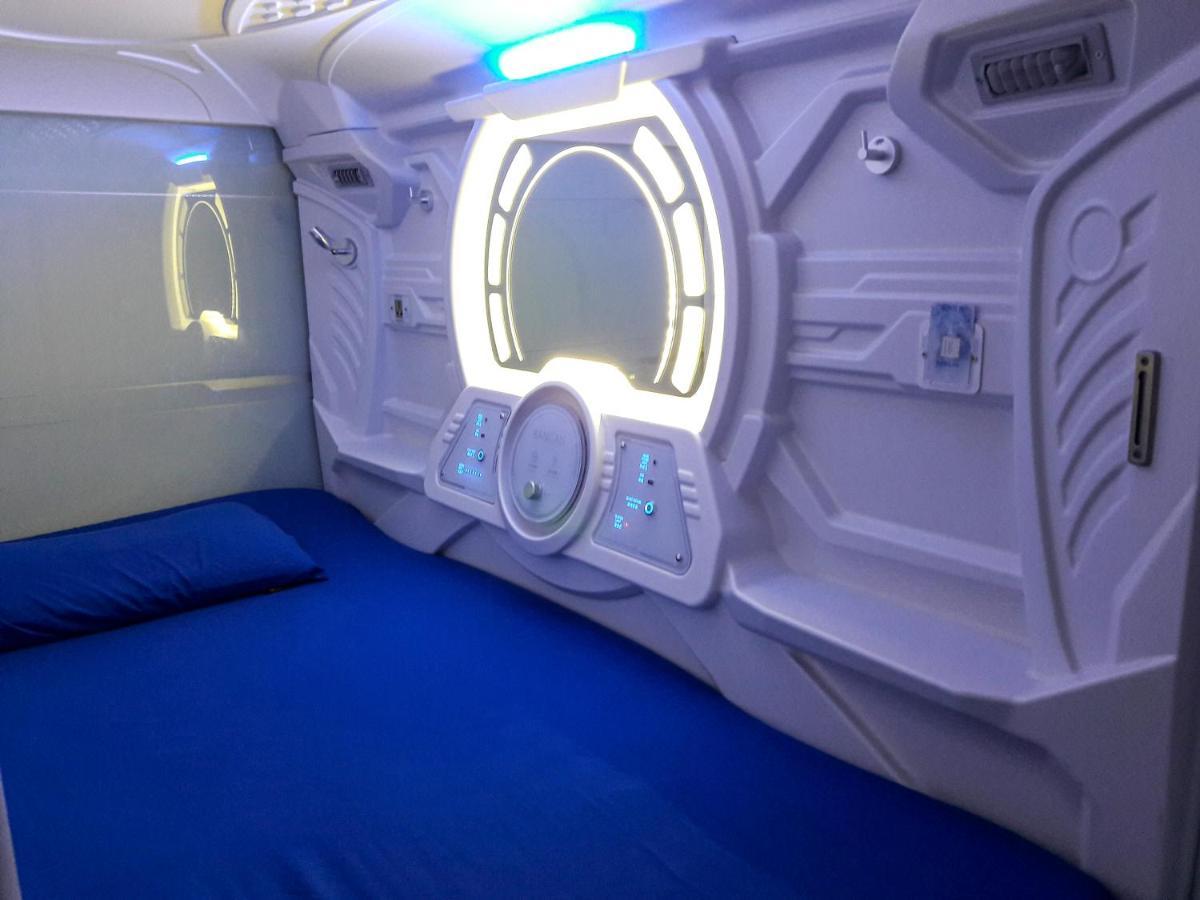 Bangau - Short Term Rest Area Capsule Hotel Sepang Buitenkant foto